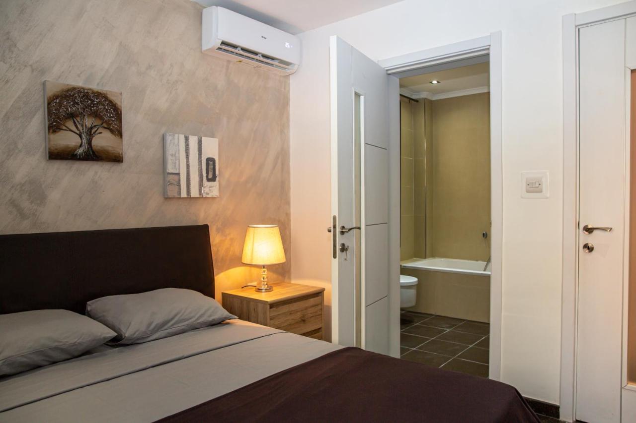 Dolmen Court Flat 10, Qawra Apartment เซนต์พอลส์เบย์ ภายนอก รูปภาพ