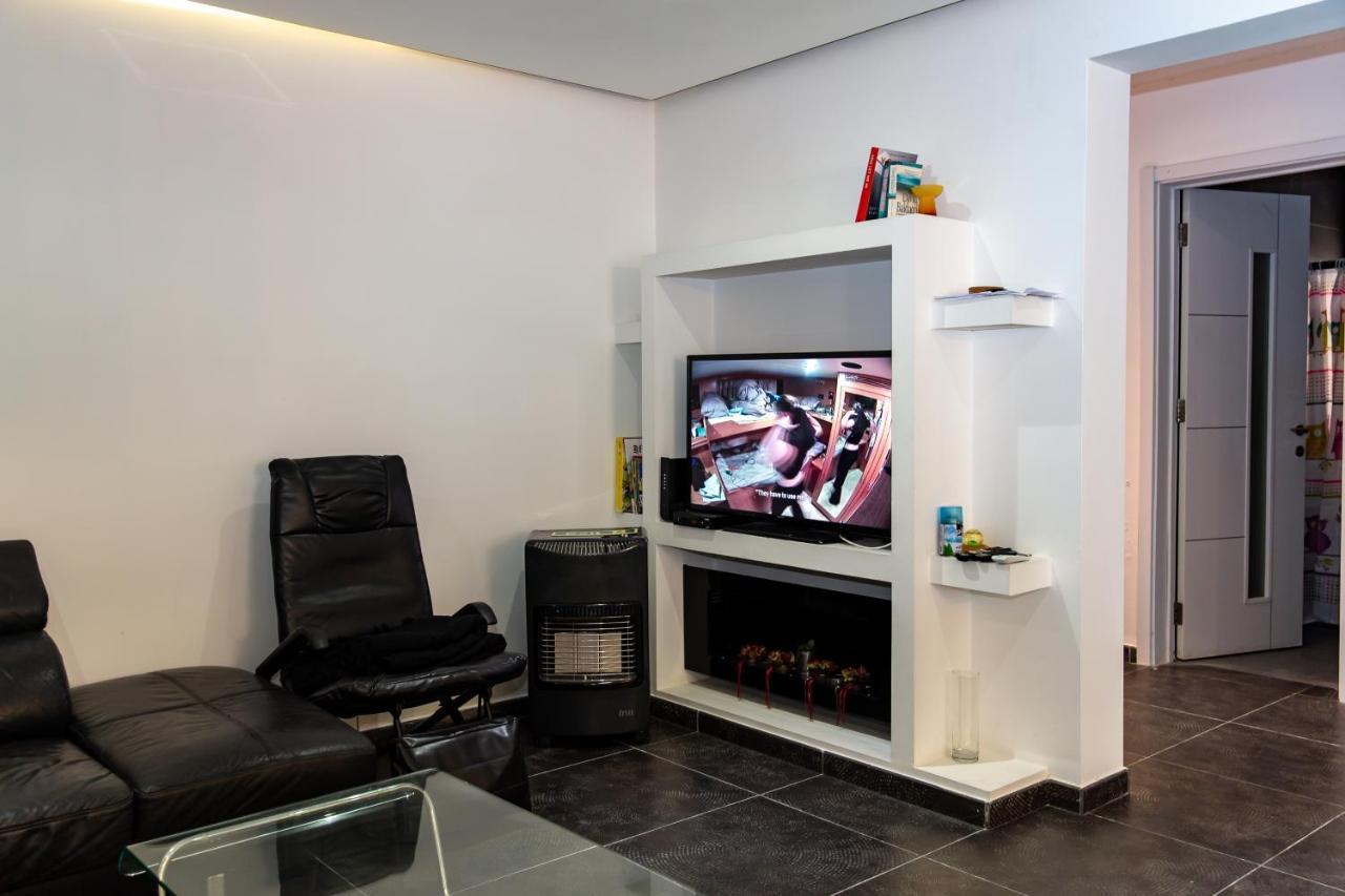 Dolmen Court Flat 10, Qawra Apartment เซนต์พอลส์เบย์ ภายนอก รูปภาพ